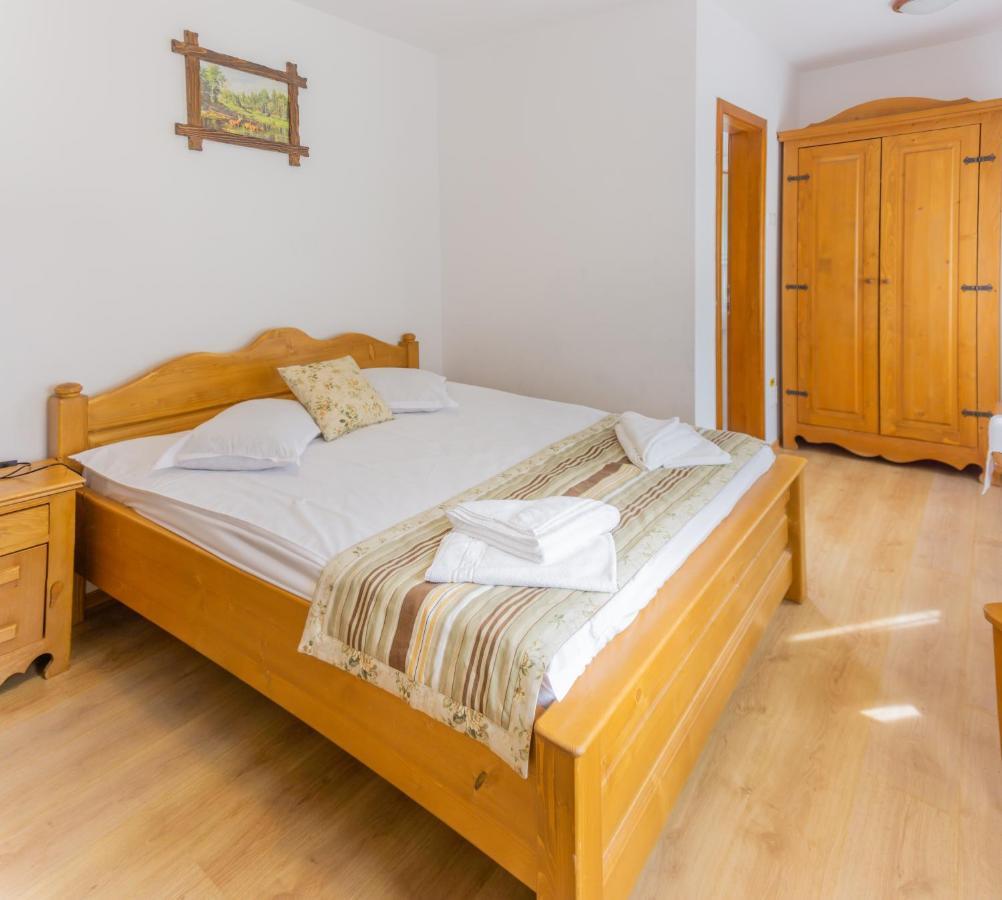 Villa Popasul Craiului à Zărneşti Extérieur photo